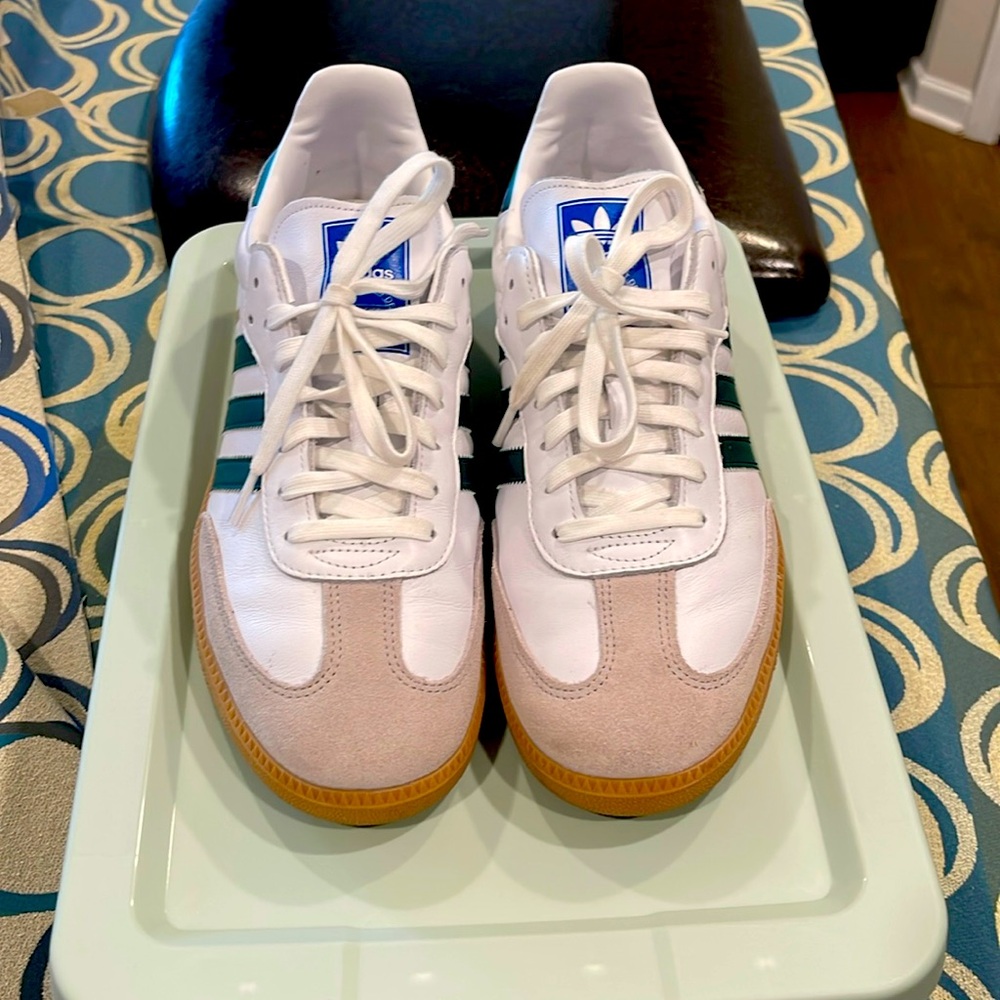 Men’s Adidas Sneaker